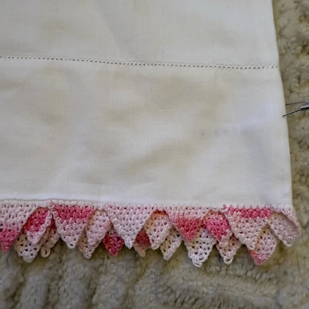 Vintage Cream Pillowcase with Pink Trim Set Of 2